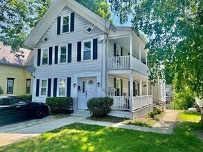 Building Photo - 157 Woodland Ave