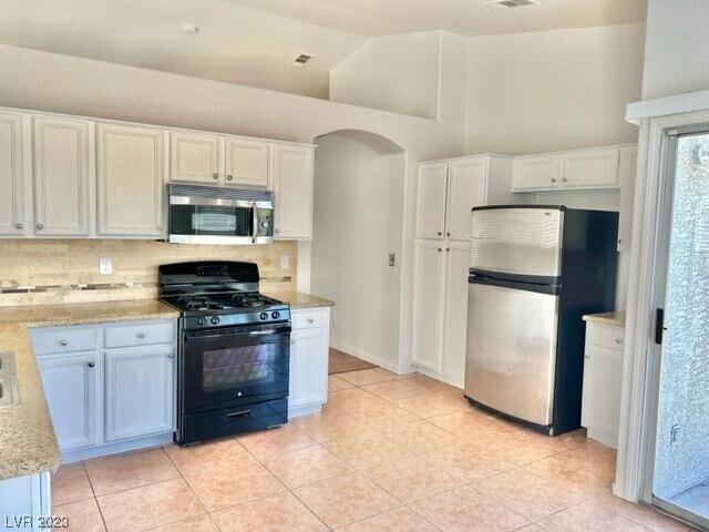 Building Photo - 4505 Bucking Bronco Rd
