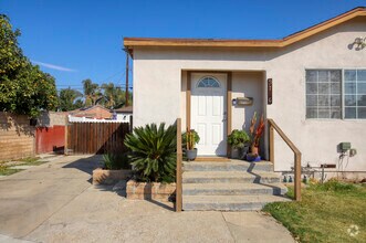 Building Photo - 9726 Mercedes Ave