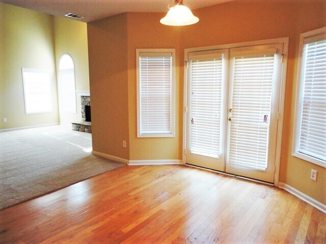 Foto del edificio - 5630 Rutland Drive