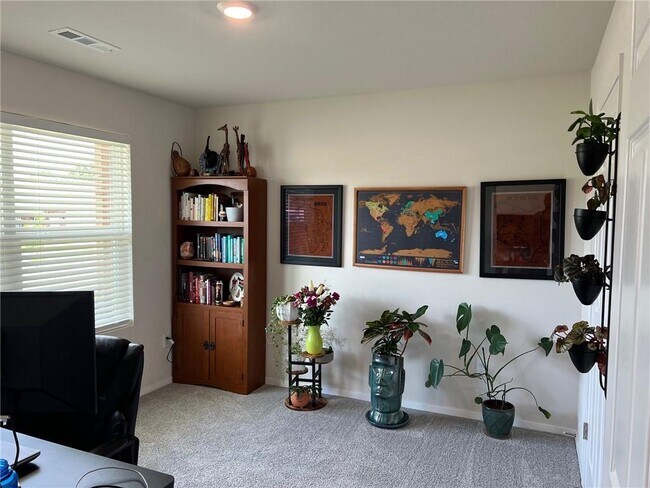 Foto del edificio - 2960 W McLaren Dr