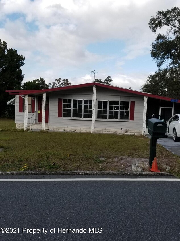 Primary Photo - 8271 Highpoint Blvd