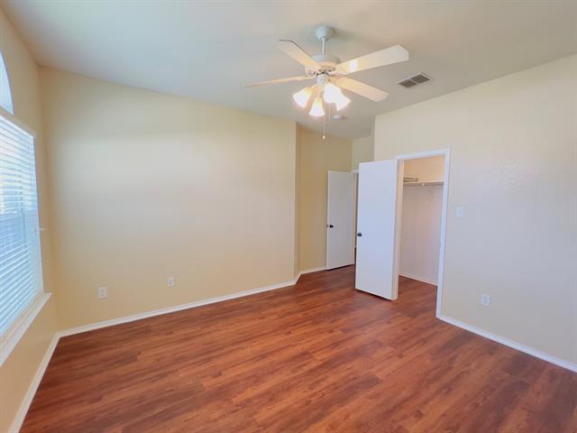 Foto del edificio - 1031 Johnson City Ave
