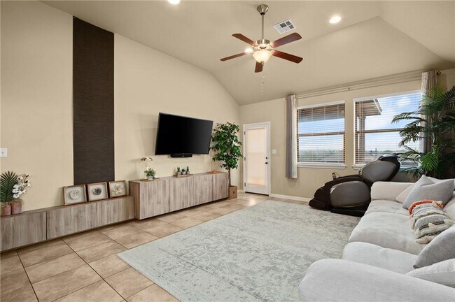Foto del edificio - 2820 Garnet Ridge Dr