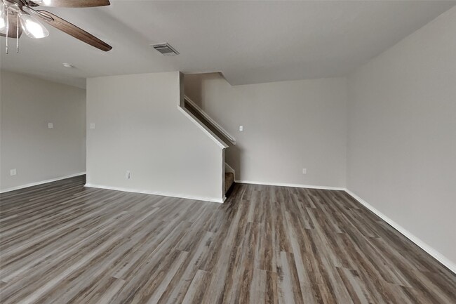 Building Photo - 1806 Usher Ct