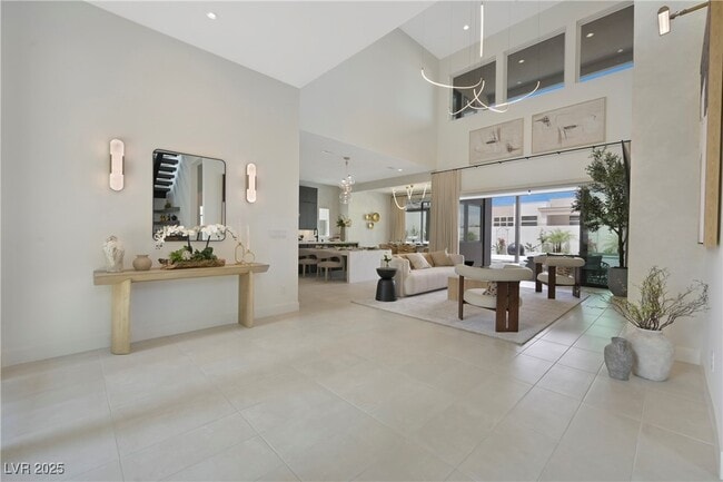 Foto del edificio - 10718 Desert Hts Ave