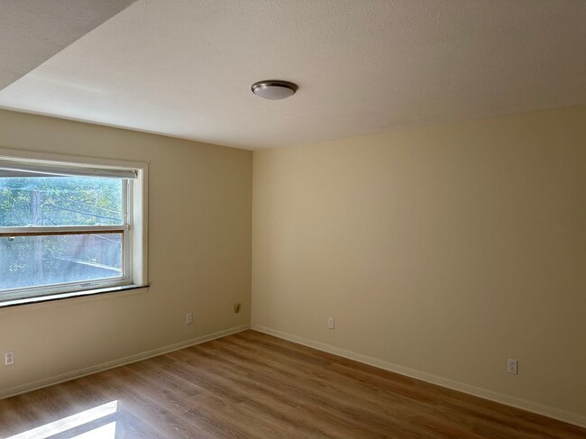 Foto del edificio - 7802 Munson Rd
