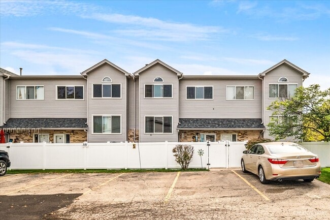 Building Photo - 381 Park Ridge Ln