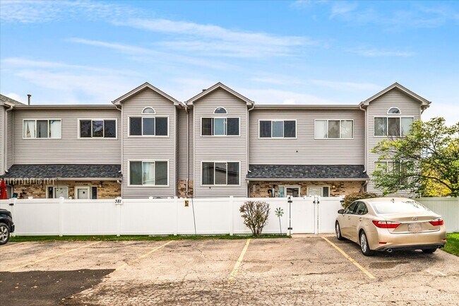 Foto del edificio - 381 Park Ridge Ln