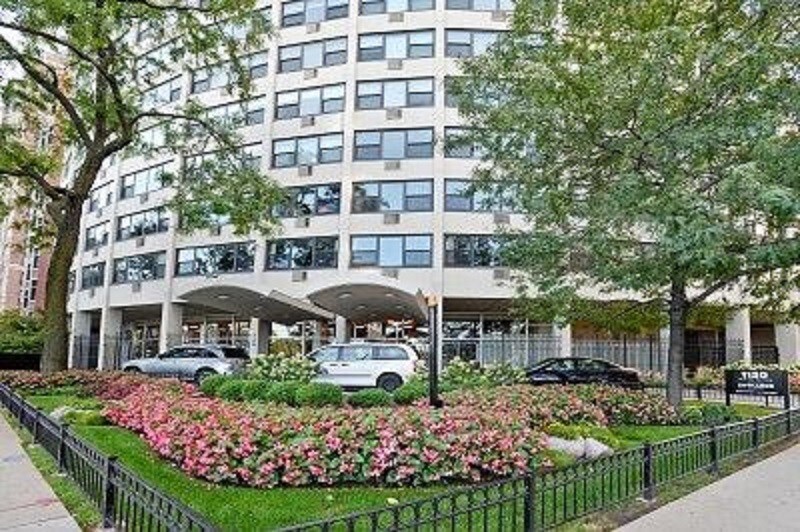Primary Photo - 1150 N Lake Shore Dr