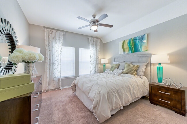 Latigo at Eagle Pass Bedroom - Latigo Eagle Pass