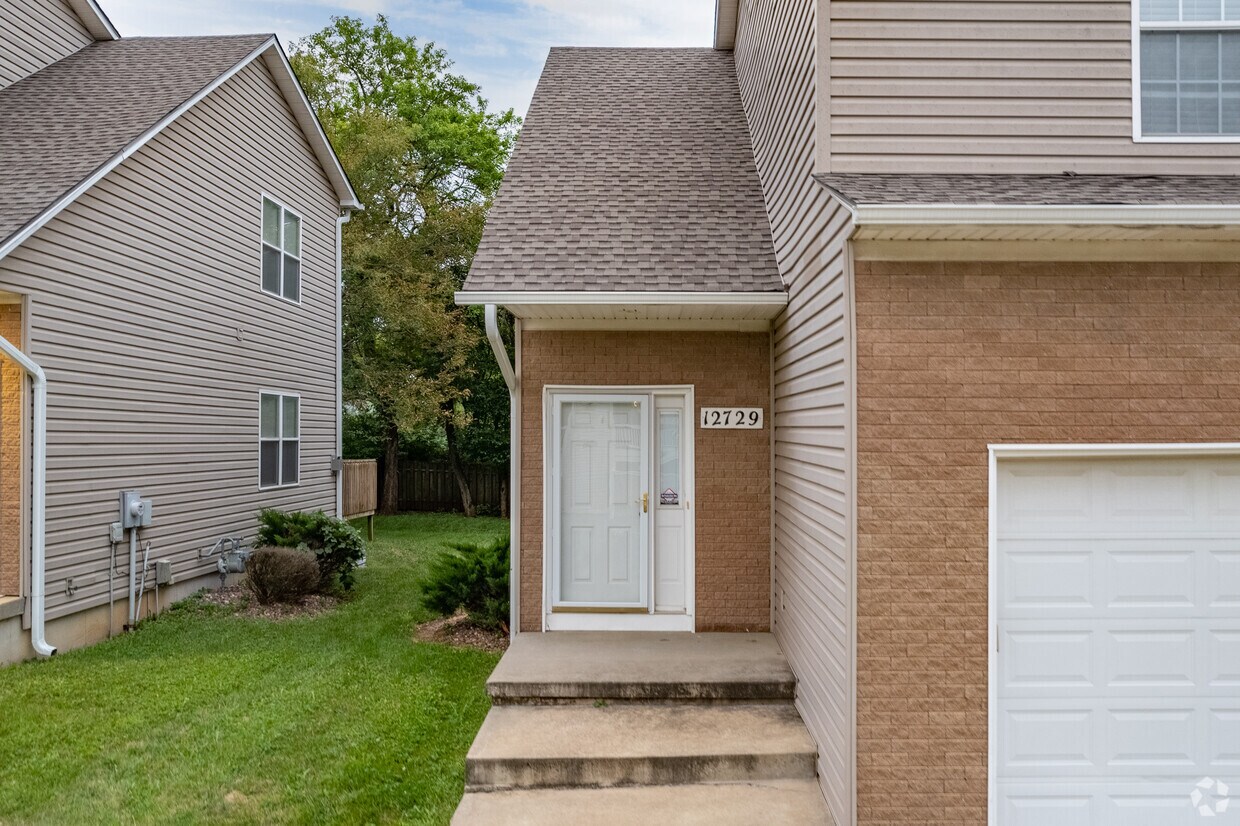 1271712729 W 89th St, Lenexa, KS 66215 Townhomes for Rent Lenexa, KS