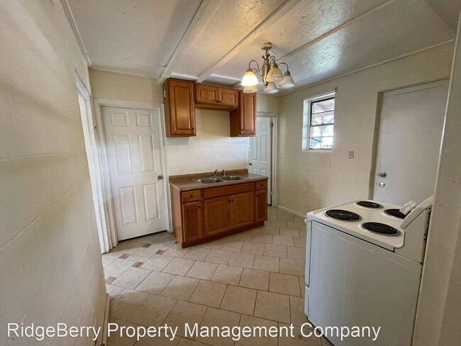 Building Photo - 1 br, 1 bath House - 602 Adamson Rd