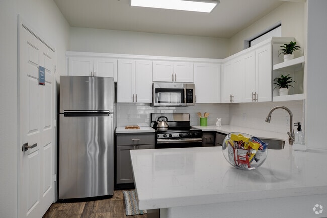 Interior Photo - Portola South Mountain