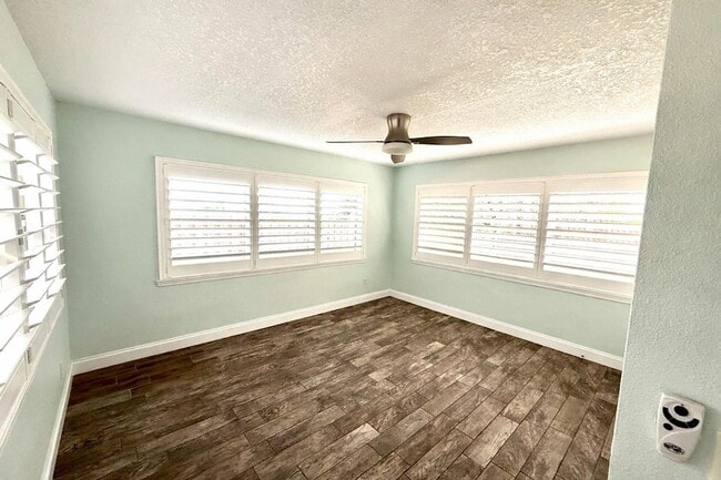 Building Photo - 7 E Street Unit A