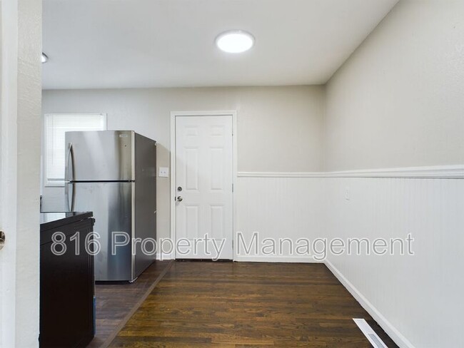 Building Photo - 4535 Lister Ave