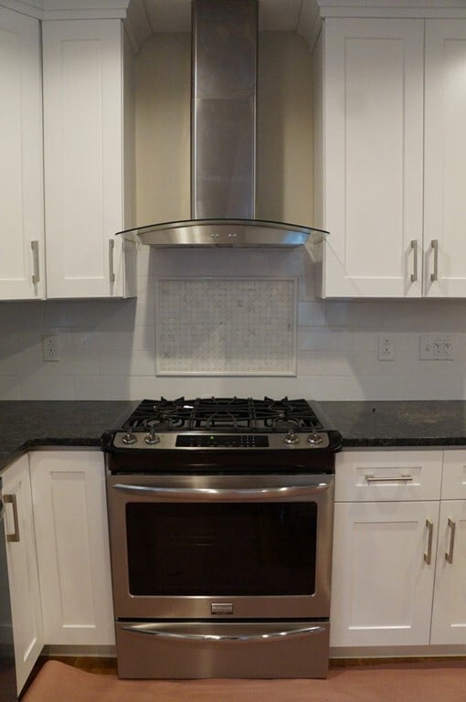 Building Photo - 388 W Roxbury Pky