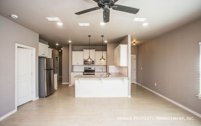 Building Photo - 1503 Avenue O