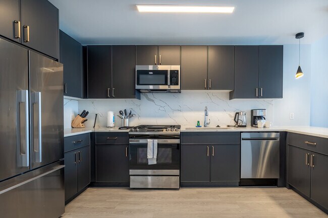 Foto del edificio - 333 Huguenot St