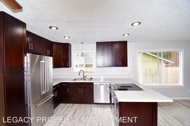Foto del edificio - 11705 SE Market St