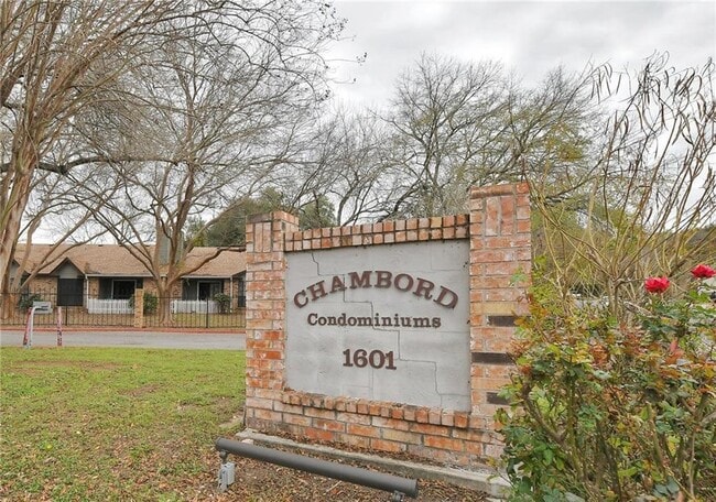 Building Photo - 1601 Faro Dr