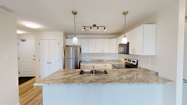 Building Photo - 10101-10101 101 Ave