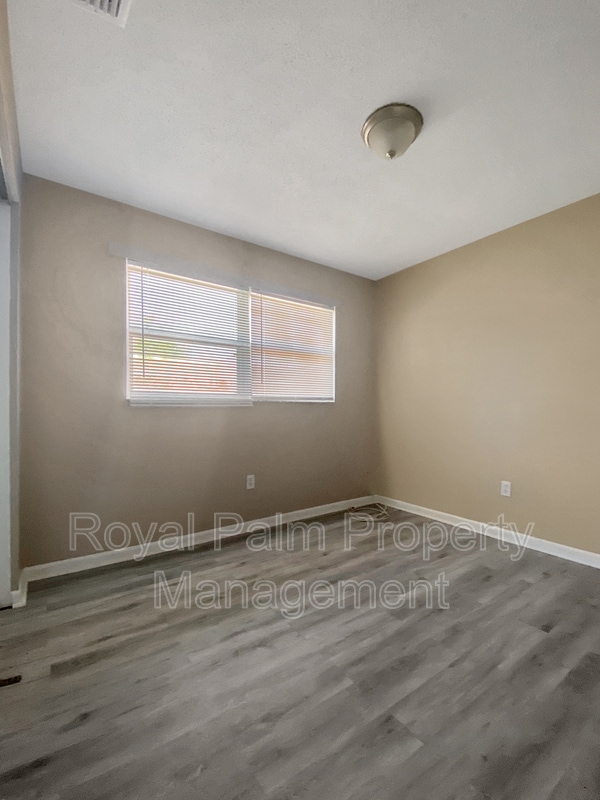 Building Photo - 12611 3/5 First St