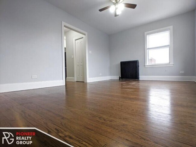 Foto del edificio - 2 bedroom in CHICAGO IL 60626