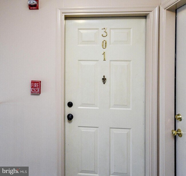 2442 Blue Spring Ct Unit 301, Odenton, MD 21113 Condo for Rent in