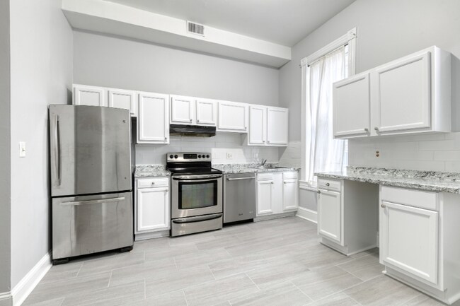 Building Photo - 1710 St Paul St