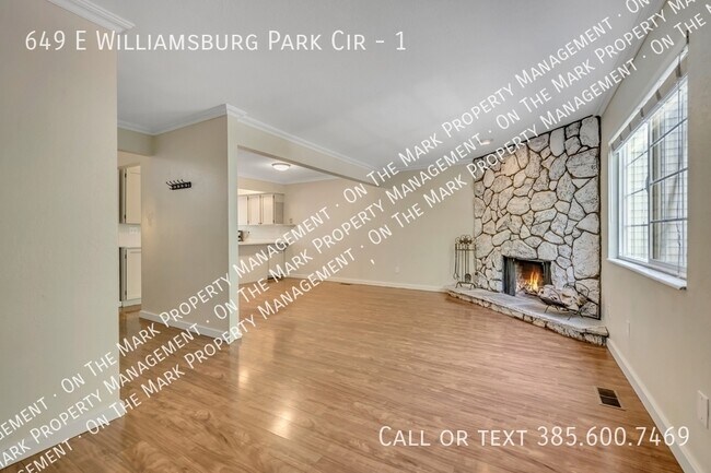 Foto del edificio - 649 E Williamsburg Pk Cir