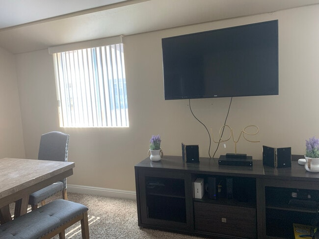 Foto del edificio - 4424 S Wilton Pl