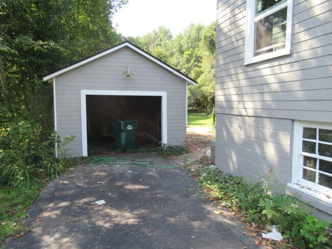 Foto del edificio - 831 Cedar St