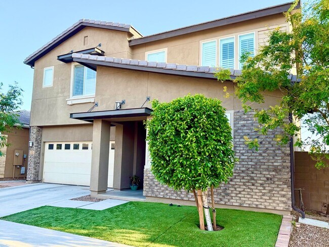 Foto del edificio - Spacious House with 4BR 3 Bath and 1 offic...