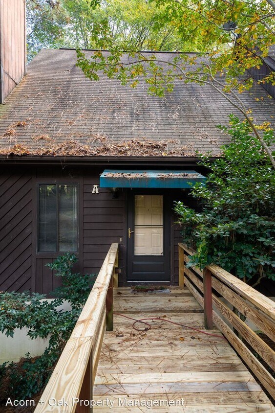 Foto principal - 4 br, 3 bath House - 6 Carson Circle Unit A