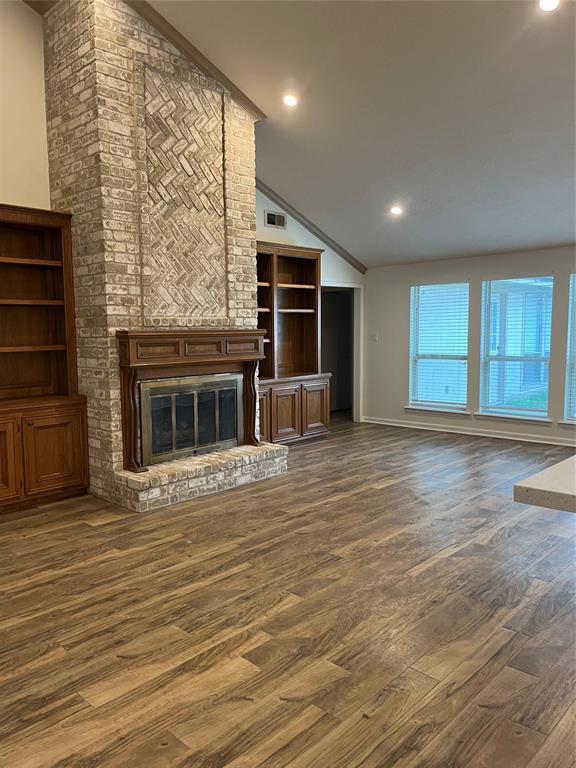 Foto del edificio - 15706 Heatherdale Dr