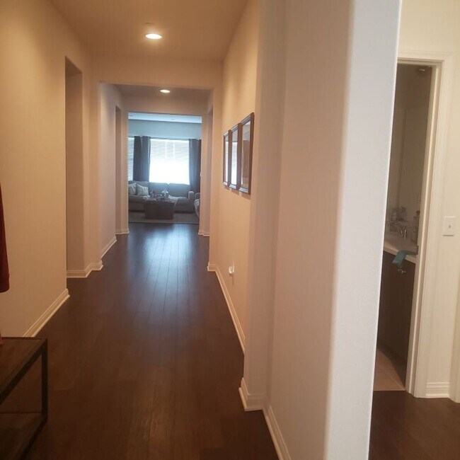 Foto del edificio - 9803 Buckhorn Peak Dr