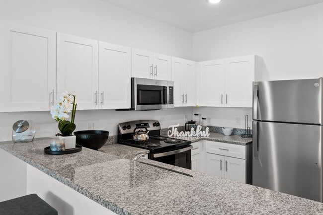 Building Photo - Nottinghill Davenport