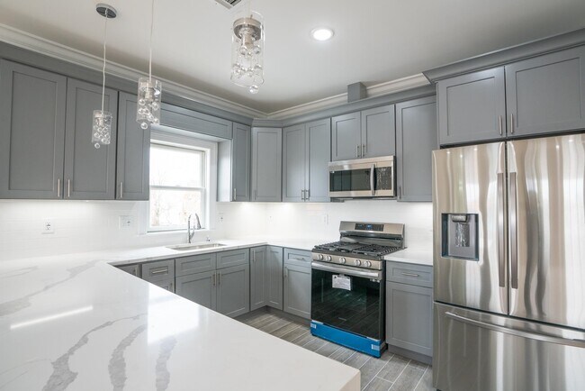 Building Photo - 114 Stegman St