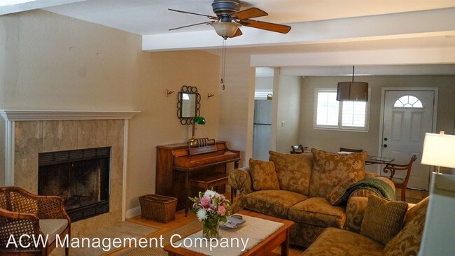 Foto del edificio - 3 br, 2 bath House - 1321 Carlton Ave
