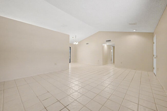 Building Photo - 14222 W Yosemite Dr