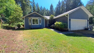 Building Photo - 14665 NW Honeyhill Loop