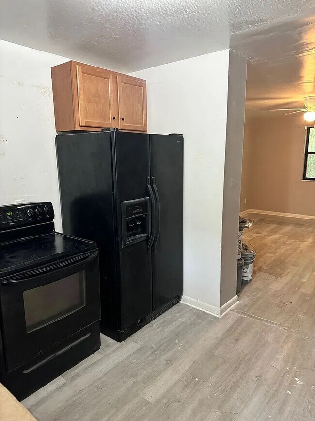 Foto del edificio - 2984 Myra St