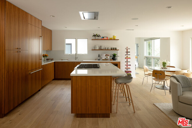 Building Photo - 3155 Eucalyptus Hill Rd
