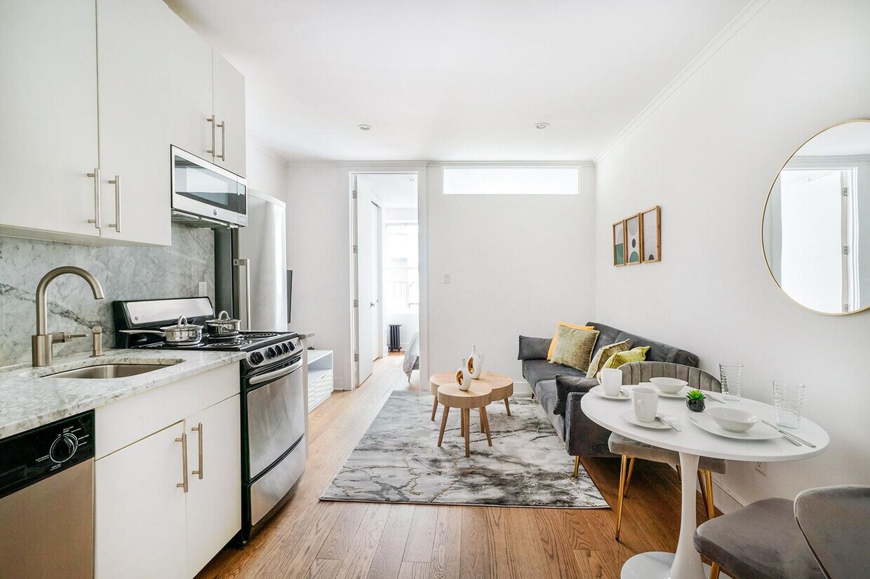 Foto principal - 207 E 33rd St