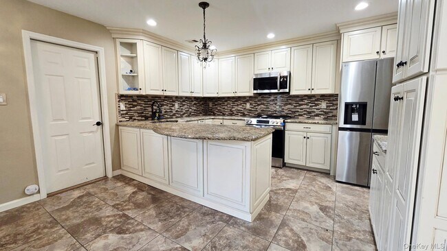 Foto del edificio - 173 Colony Dr