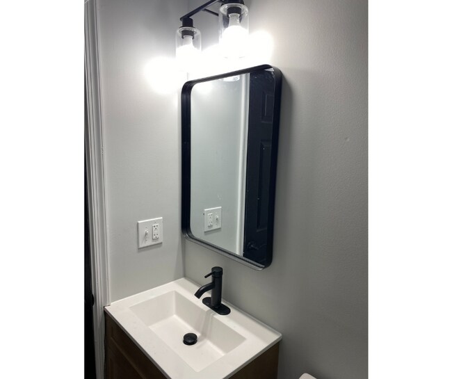 Foto del edificio - 5114 Belair Rd
