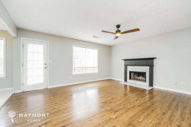 Building Photo - 558 Watson Bay