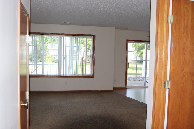 Foto del edificio - 301 8th Ave W