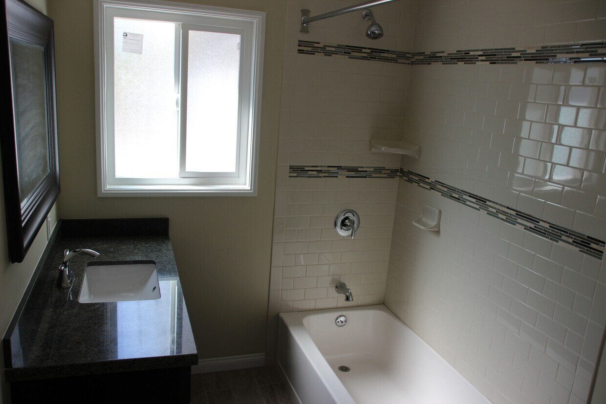 Foto principal - 3623 Roderick Road